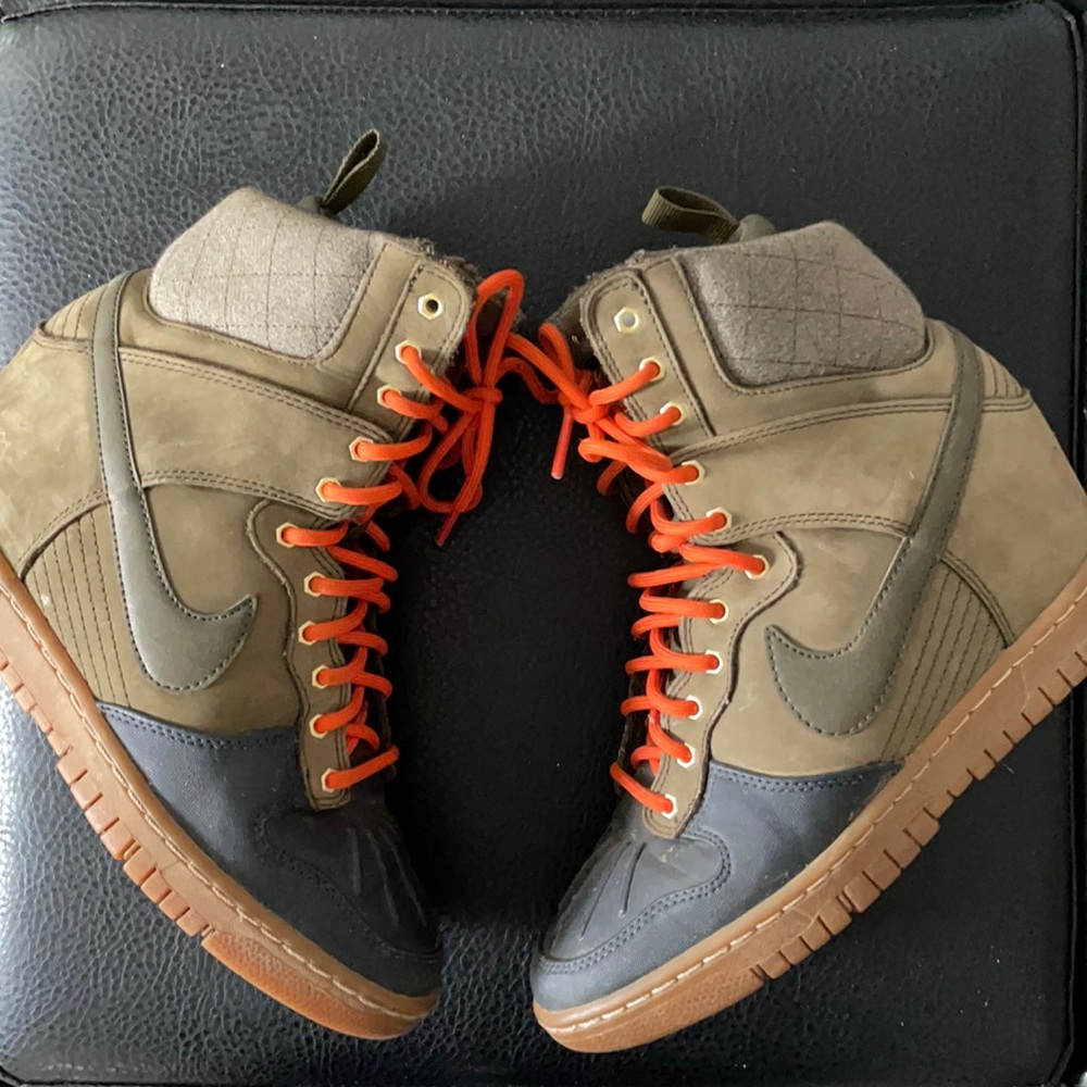 SOLD Nike Sneakerboot